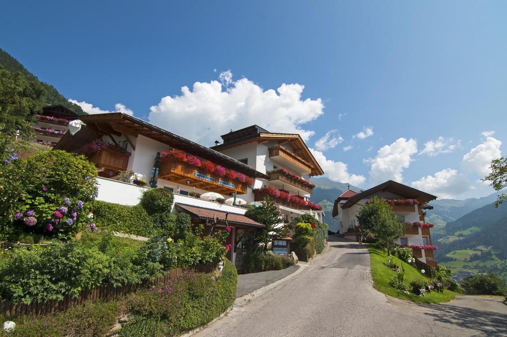 Gasthaus Jaufenblick San Martino In Passiria  Екстериор снимка