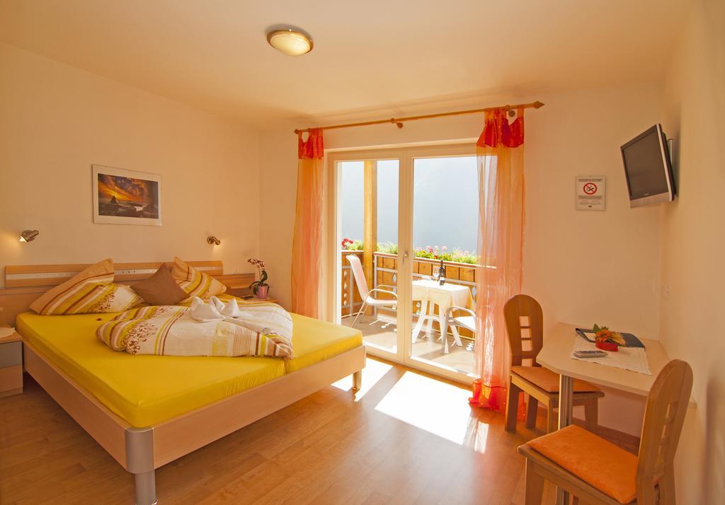 Gasthaus Jaufenblick San Martino In Passiria  Екстериор снимка